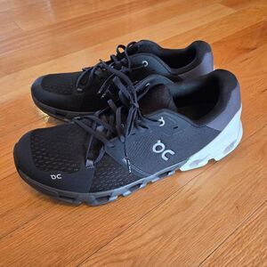 On Cloudflyer Mens Running Shoes *Different Sizes Left Size 12.5 Right Size 11.5